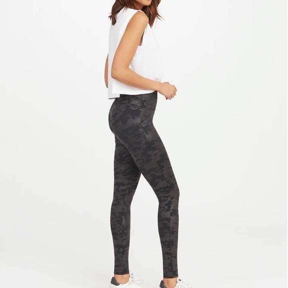 SPANX  Camo Leggings - Picture 1 of 16